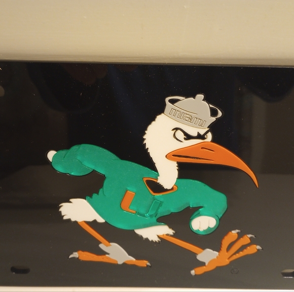 Vintage University of Miami Car tag NWT - Picture 4 of 9